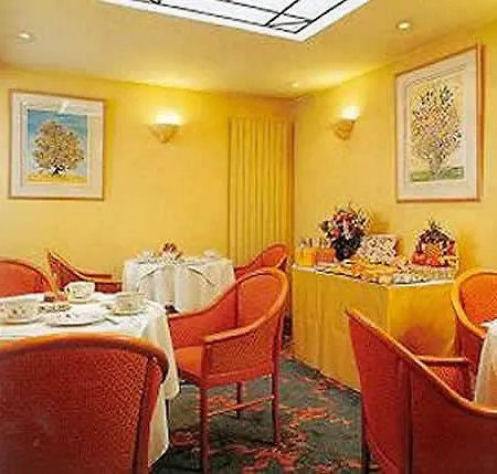 George Washington 4* Parigi